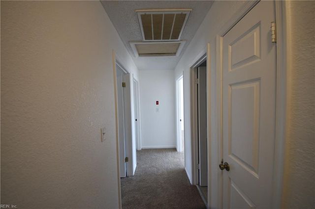 701 Nottaway DR, Chesapeake, VA 23320