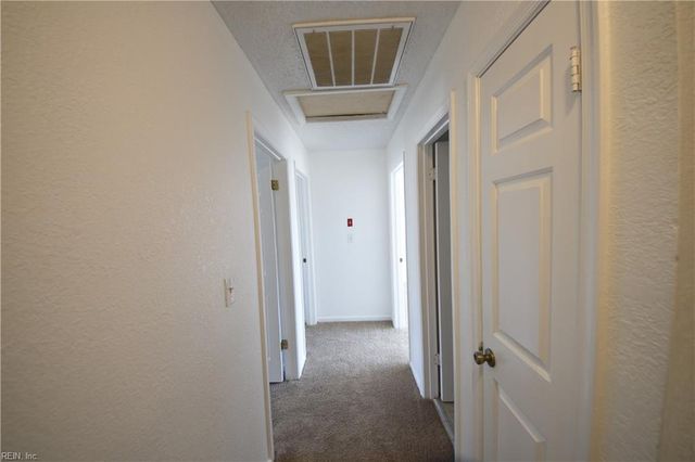 701 Nottaway DR, Chesapeake, VA 23320