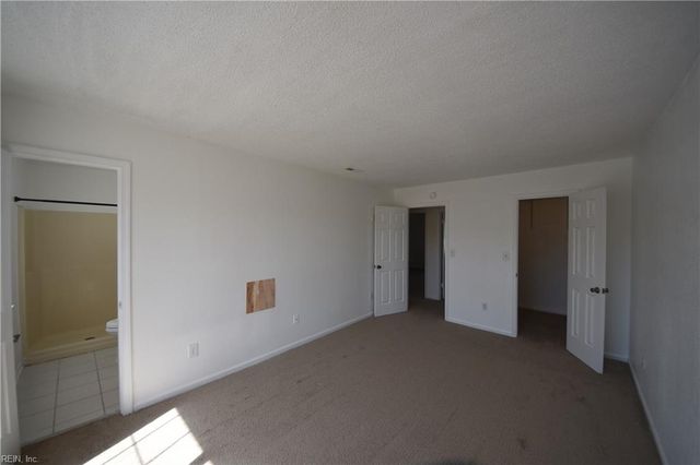 701 Nottaway DR, Chesapeake, VA 23320