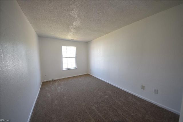 701 Nottaway DR, Chesapeake, VA 23320