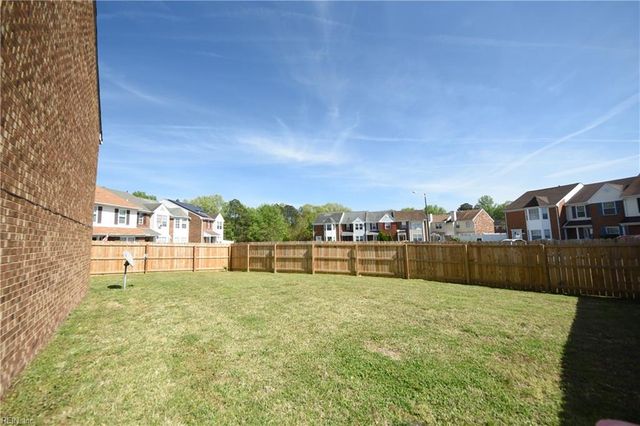 701 Nottaway DR, Chesapeake, VA 23320