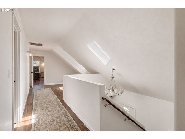 620 S 67TH St, Springfield, OR 97478