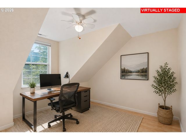 620 S 67TH St, Springfield, OR 97478