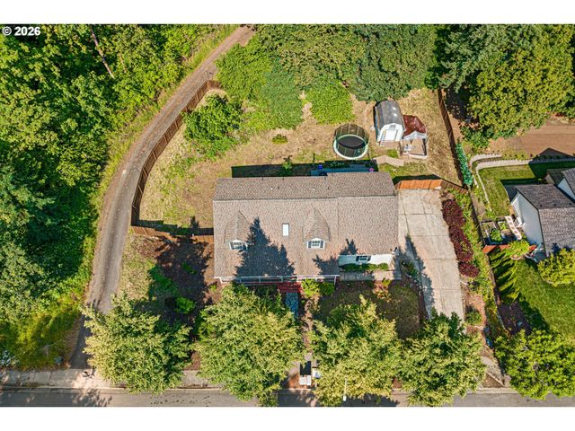 620 S 67TH St, Springfield, OR 97478