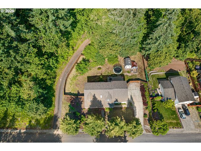 620 S 67TH St, Springfield, OR 97478