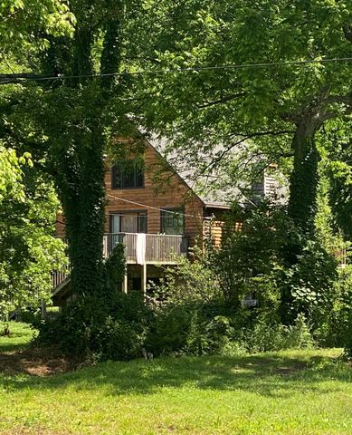 1094 Theta Pike, Columbia, TN 38401