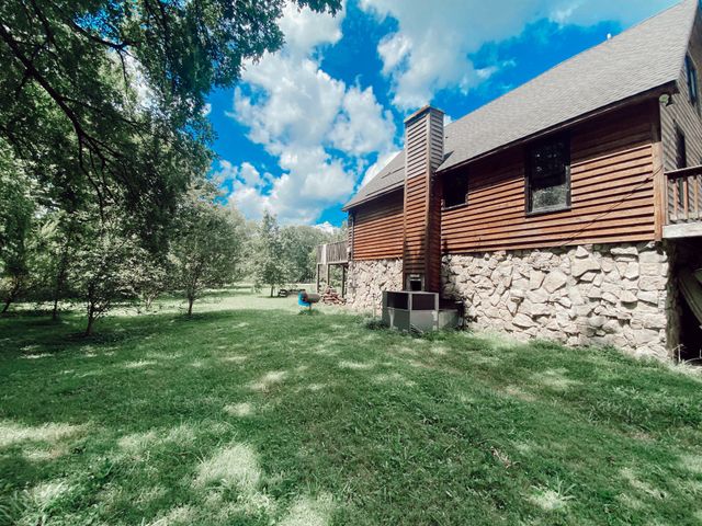 1094 Theta Pike, Columbia, TN 38401