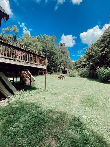 1094 Theta Pike, Columbia, TN 38401