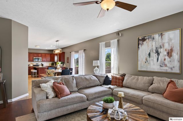 10605 Hillcrest Drive, La Vista, NE 68128
