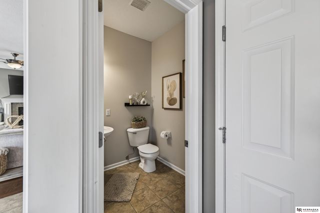 10605 Hillcrest Drive, La Vista, NE 68128