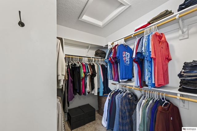 10605 Hillcrest Drive, La Vista, NE 68128