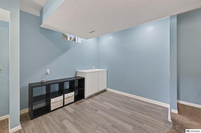 10605 Hillcrest Drive, La Vista, NE 68128