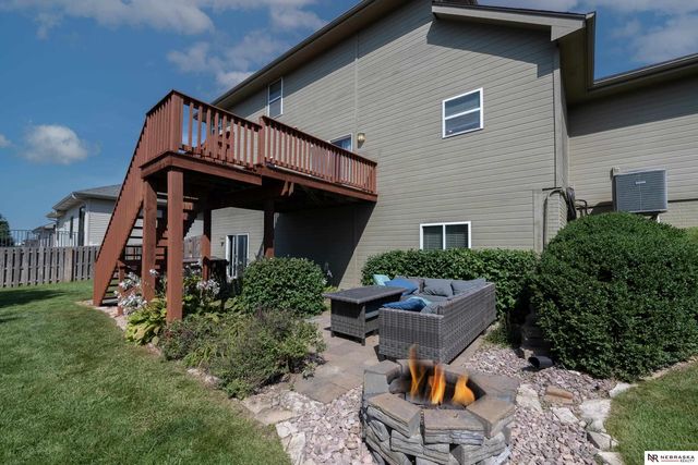 10605 Hillcrest Drive, La Vista, NE 68128