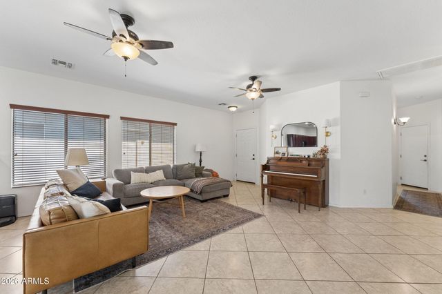 1404 W SANTA GERTRUDIS Trail, San Tan Valley, AZ 85143