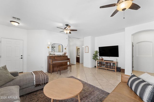 1404 W SANTA GERTRUDIS Trail, San Tan Valley, AZ 85143