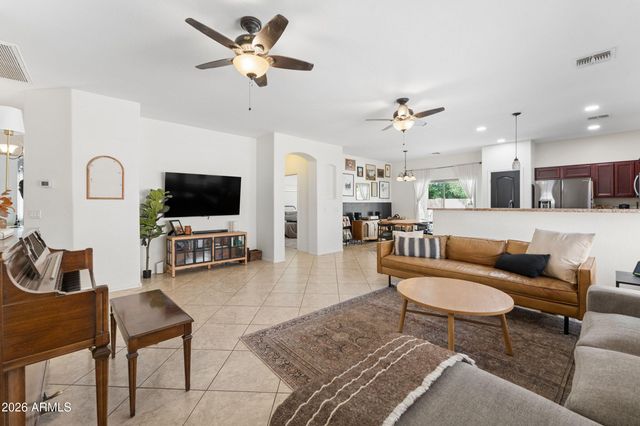 1404 W SANTA GERTRUDIS Trail, San Tan Valley, AZ 85143