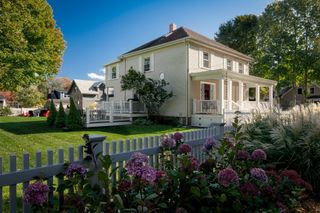 583 Essex St, Beverly, MA 01915