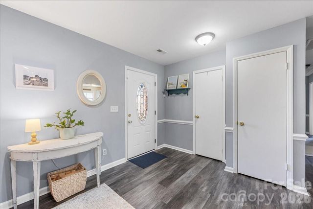 4914 Glenbrier Drive, Charlotte, NC 28212