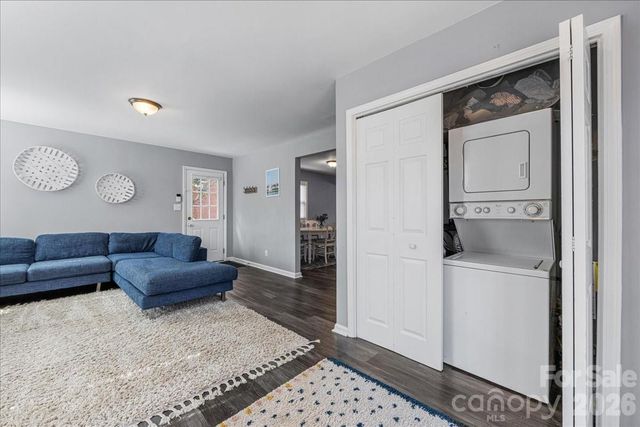 4914 Glenbrier Drive, Charlotte, NC 28212