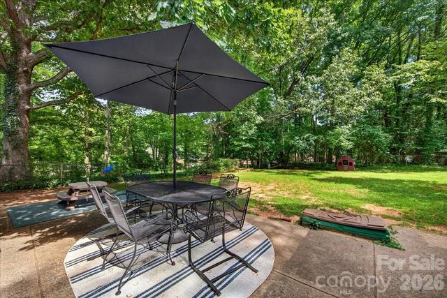 4914 Glenbrier Drive, Charlotte, NC 28212
