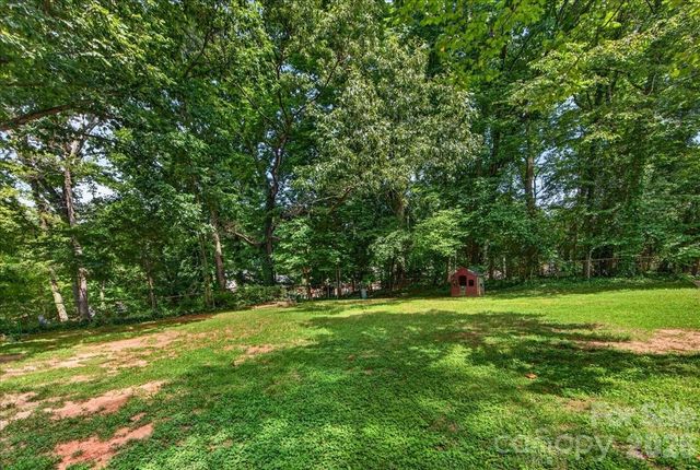 4914 Glenbrier Drive, Charlotte, NC 28212