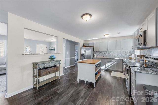4914 Glenbrier Drive, Charlotte, NC 28212