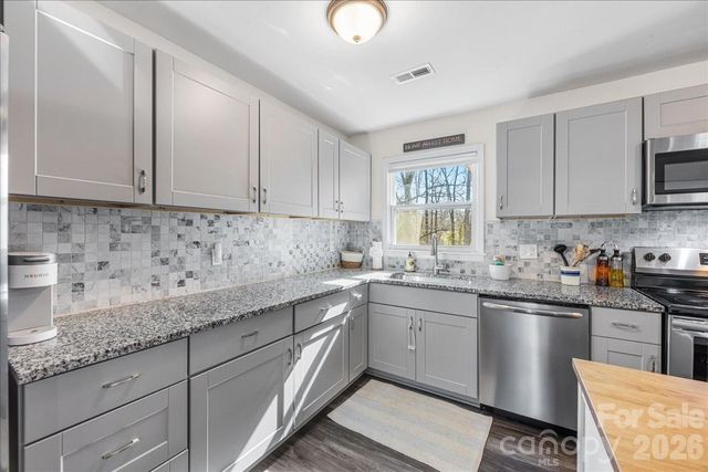 4914 Glenbrier Drive, Charlotte, NC 28212
