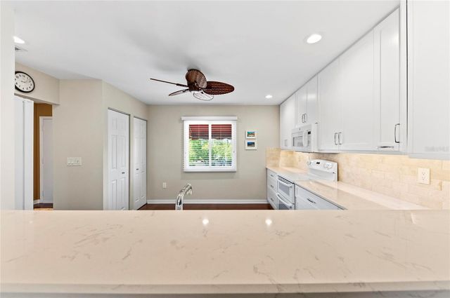 6101 34TH STREET W 3D, Bradenton, FL 34210