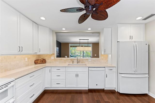 6101 34TH STREET W 3D, Bradenton, FL 34210