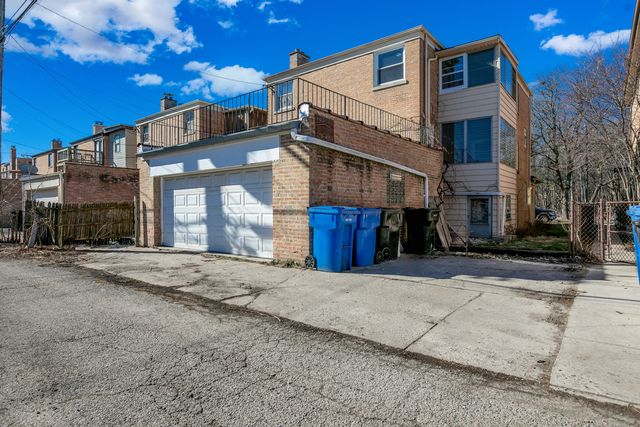 5843 N Cicero Avenue 2, Chicago, IL 60646