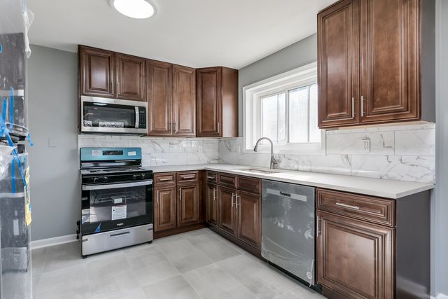 5843 N Cicero Avenue 2, Chicago, IL 60646