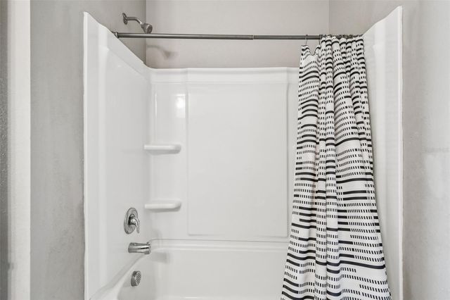 2305 GLADIOLUS LANE, Mascotte, FL 34753