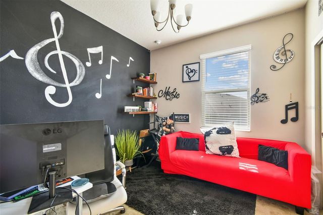 2305 GLADIOLUS LANE, Mascotte, FL 34753