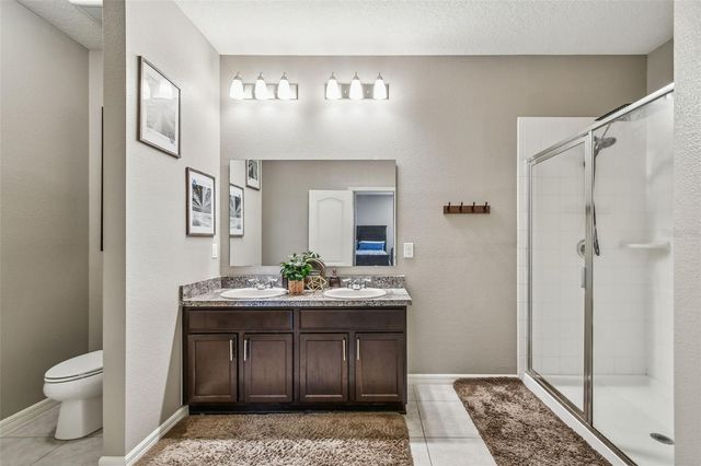 2305 GLADIOLUS LANE, Mascotte, FL 34753