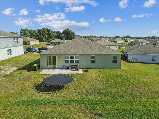 2305 GLADIOLUS LANE, Mascotte, FL 34753