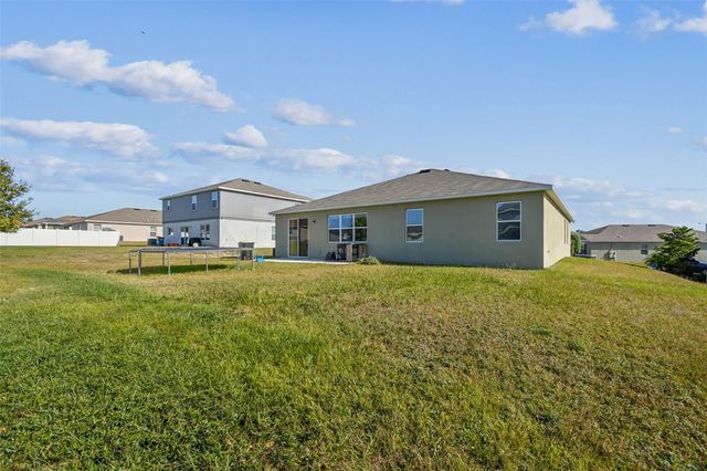 2305 GLADIOLUS LANE, Mascotte, FL 34753