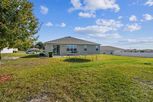 2305 GLADIOLUS LANE, Mascotte, FL 34753
