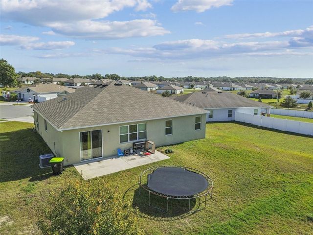 2305 GLADIOLUS LANE, Mascotte, FL 34753