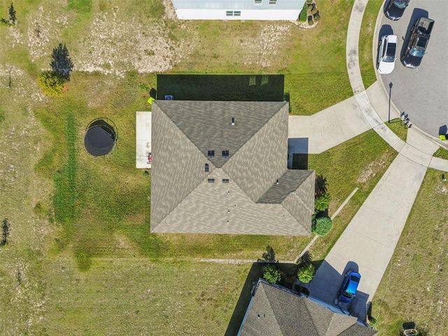 2305 GLADIOLUS LANE, Mascotte, FL 34753