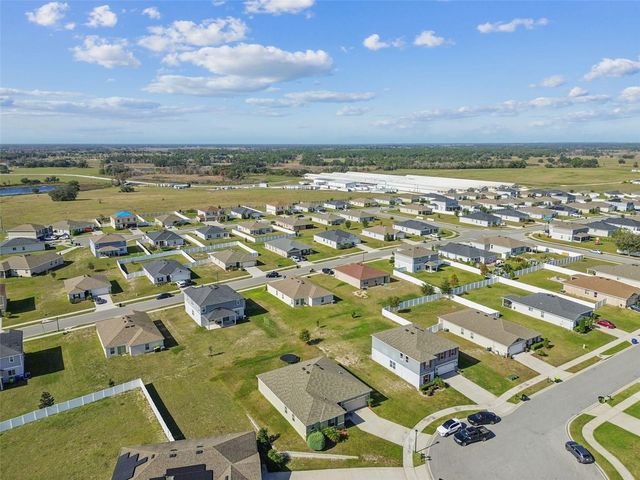 2305 GLADIOLUS LANE, Mascotte, FL 34753