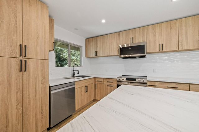 19501 Chaffee Circle, Groveland, CA 95321