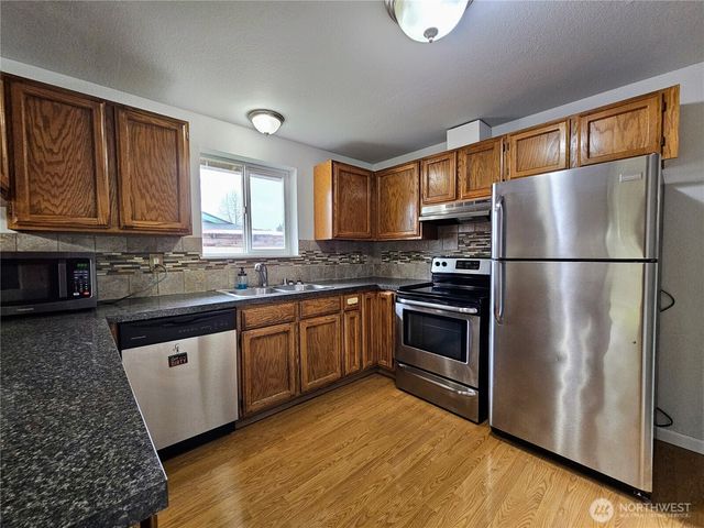 21707 49th Avenue Ct E, Spanaway, WA 98387