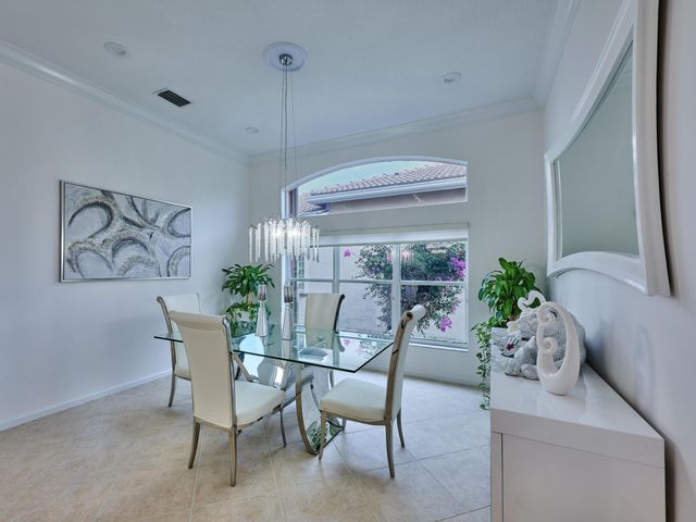 13452 Cordoba Lake Way, Delray Beach, FL 33446