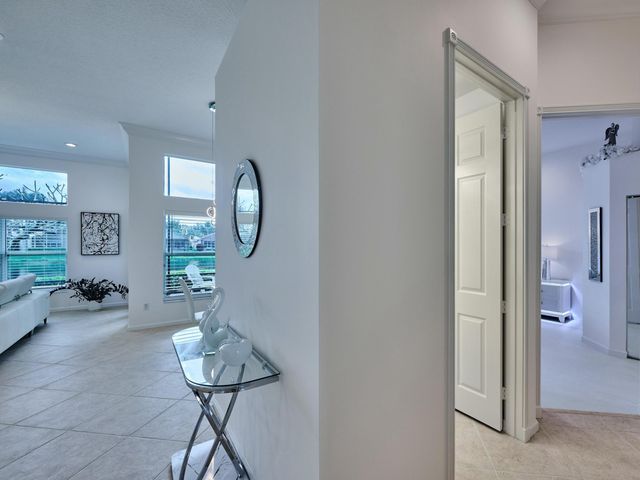 13452 Cordoba Lake Way, Delray Beach, FL 33446