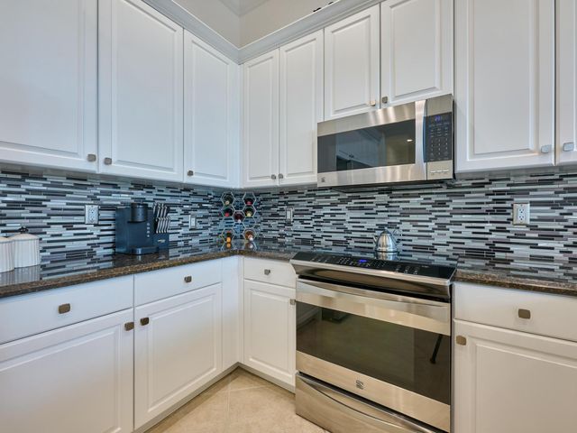 13452 Cordoba Lake Way, Delray Beach, FL 33446