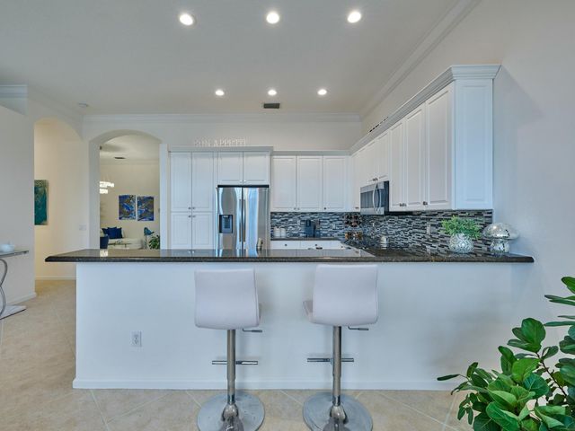 13452 Cordoba Lake Way, Delray Beach, FL 33446