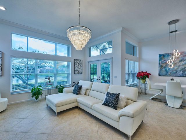 13452 Cordoba Lake Way, Delray Beach, FL 33446