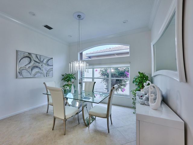 13452 Cordoba Lake Way, Delray Beach, FL 33446