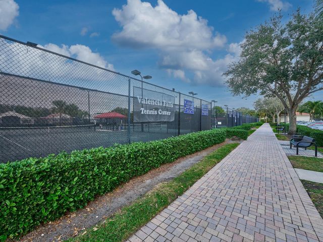 13452 Cordoba Lake Way, Delray Beach, FL 33446