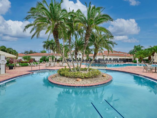 13452 Cordoba Lake Way, Delray Beach, FL 33446